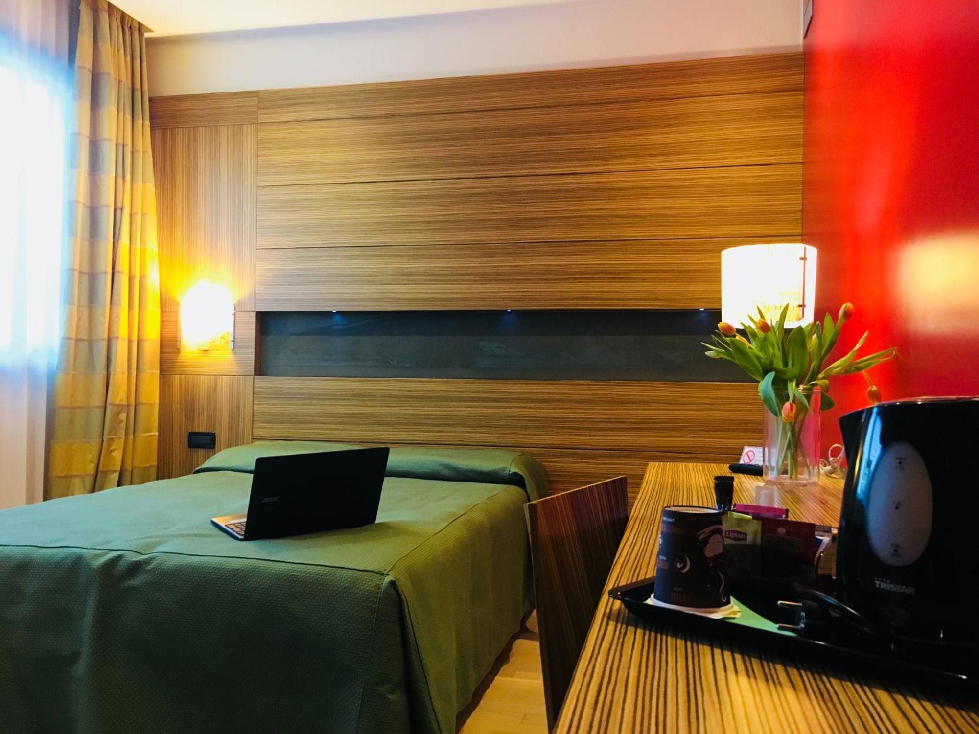 Hotel Kristal 3 Stelle Superior Zanè Екстериор снимка